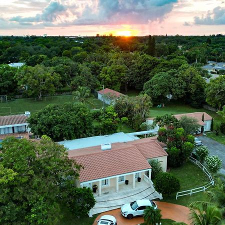 La Finca Miami Luaran gambar