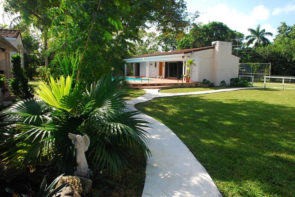 La Finca Miami Luaran gambar